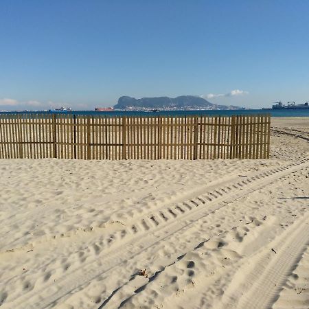 דירות אלגסירס Estudio A Pie De Playa Con Bano Y Cocina Privados מראה חיצוני תמונה